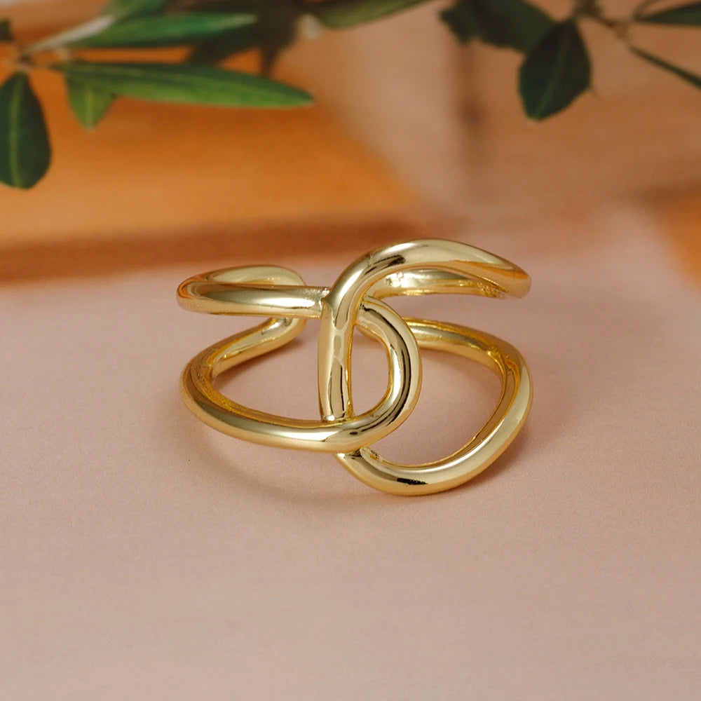 Crossed Ring